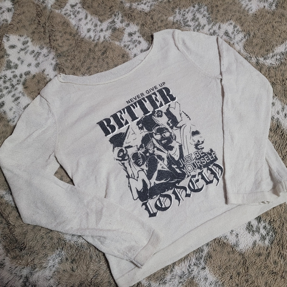Women's Cream Graphic Long Sleeve Tee